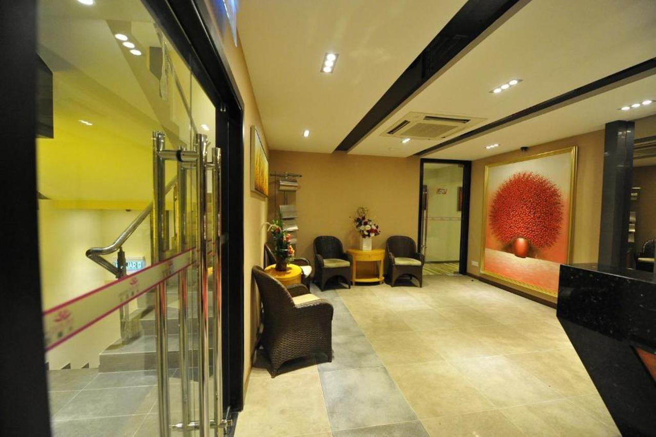 Milano Hotel Kluang Bagian luar foto