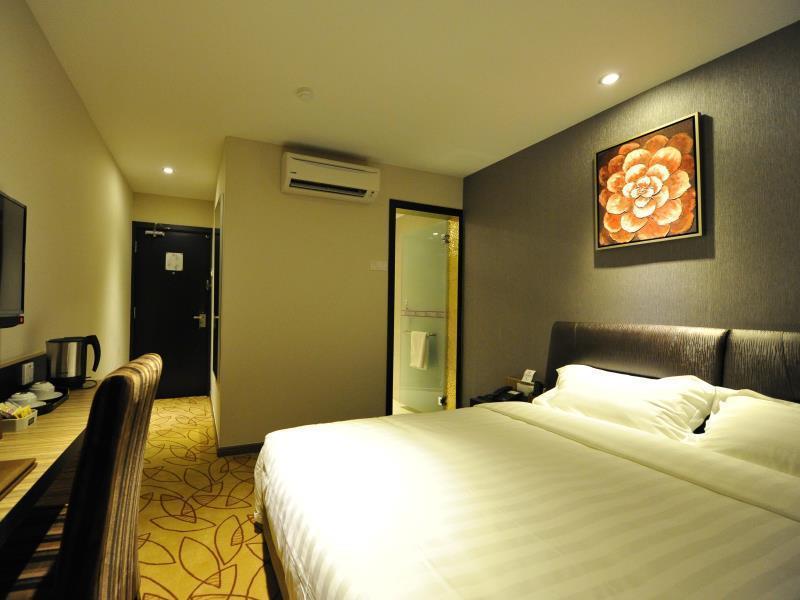 Milano Hotel Kluang Bagian luar foto